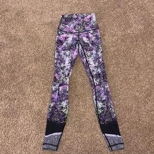 Lululemon Size 4 Camo-style Leggings